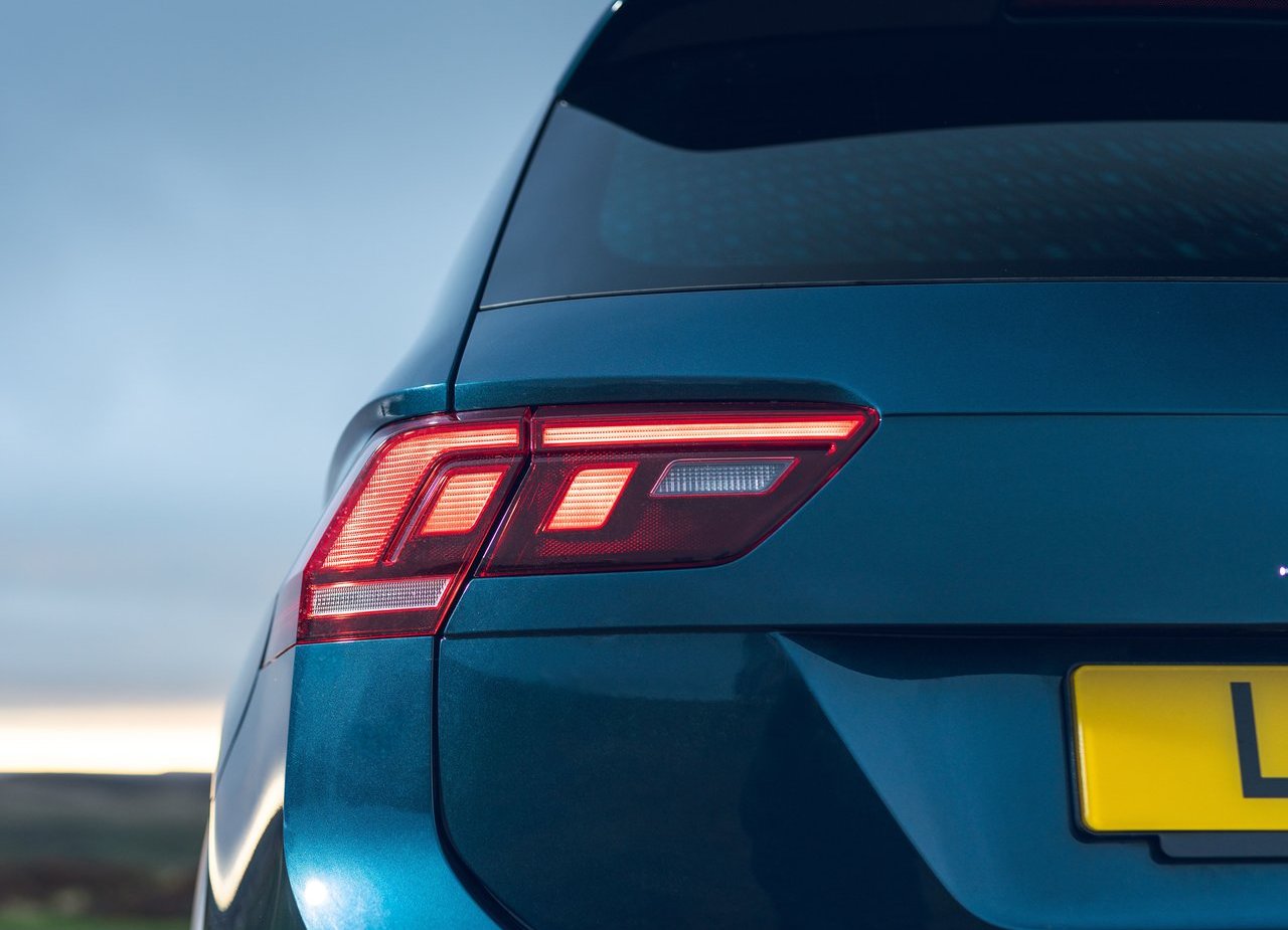 2021 - VOLKSWAGEN TIGUAN R-LINE UK VERSION, foto 100