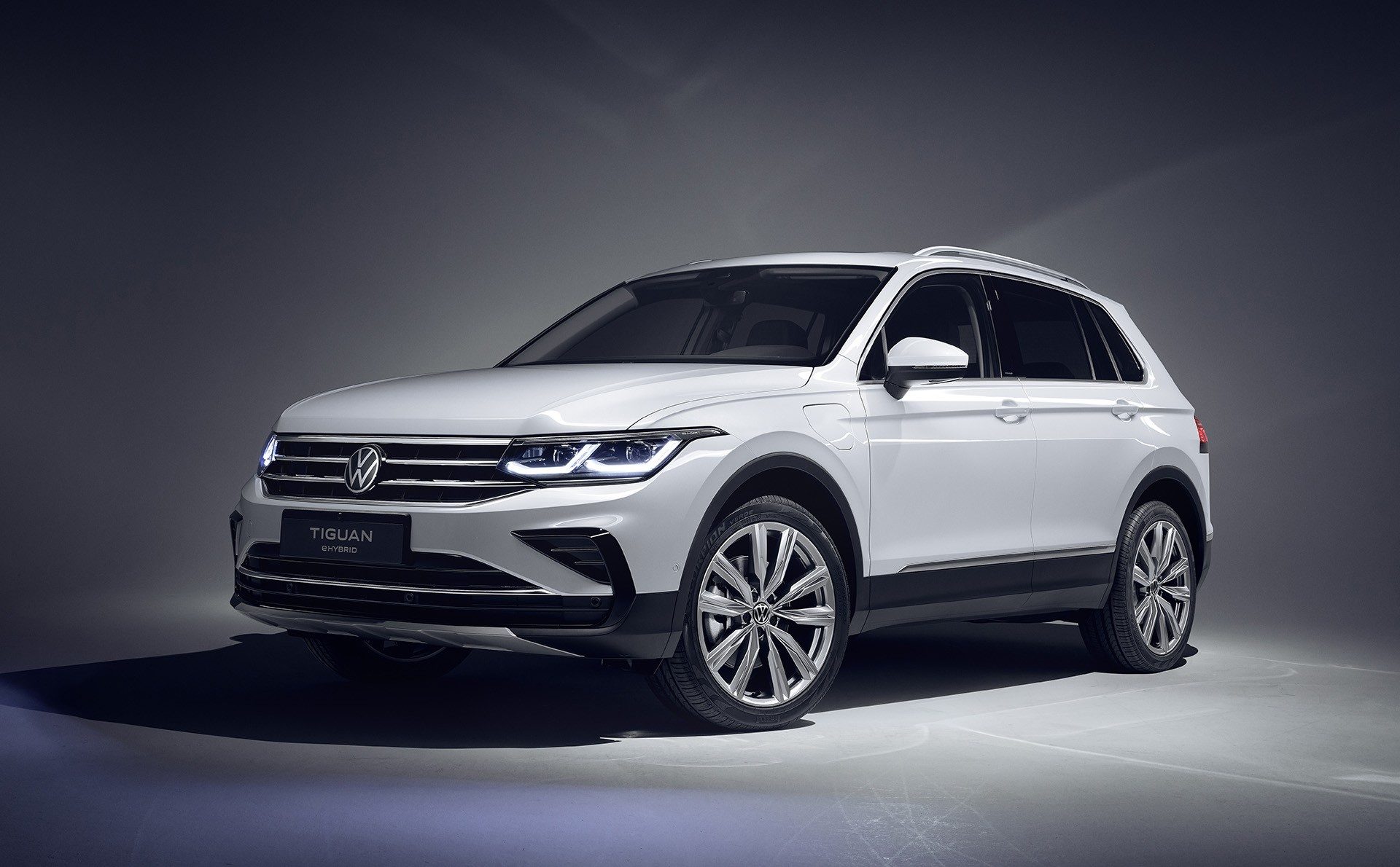 VOLKSWAGEN TIGUAN eHYBRID, foto 1