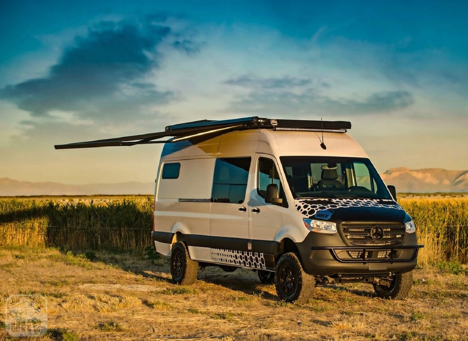 MERCEDES-BENZ SPRINTER 4X4 BY OFF HIGHWAY VANS, foto 1
