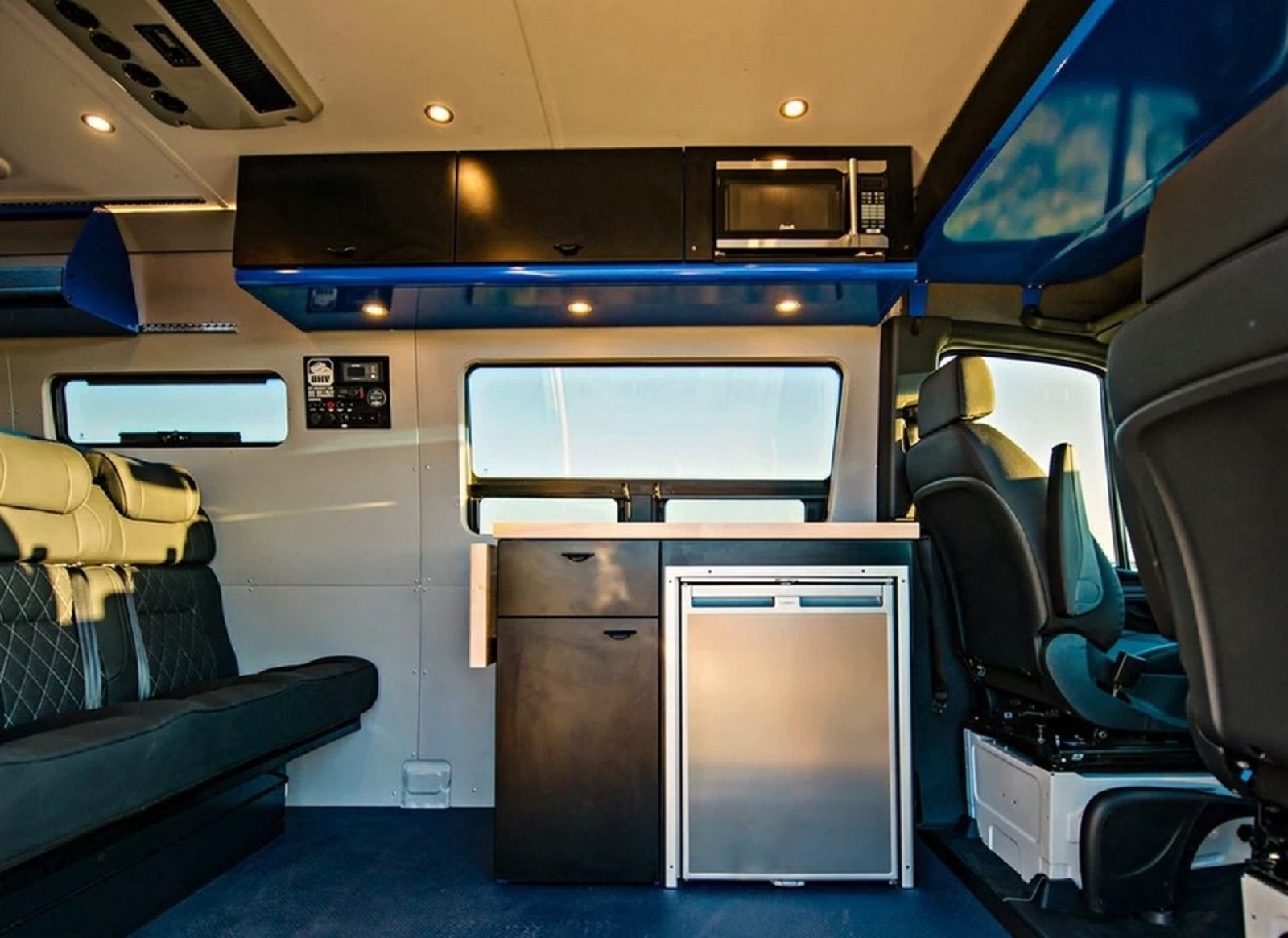 MERCEDES-BENZ SPRINTER 4X4 BY OFF HIGHWAY VANS, foto 4