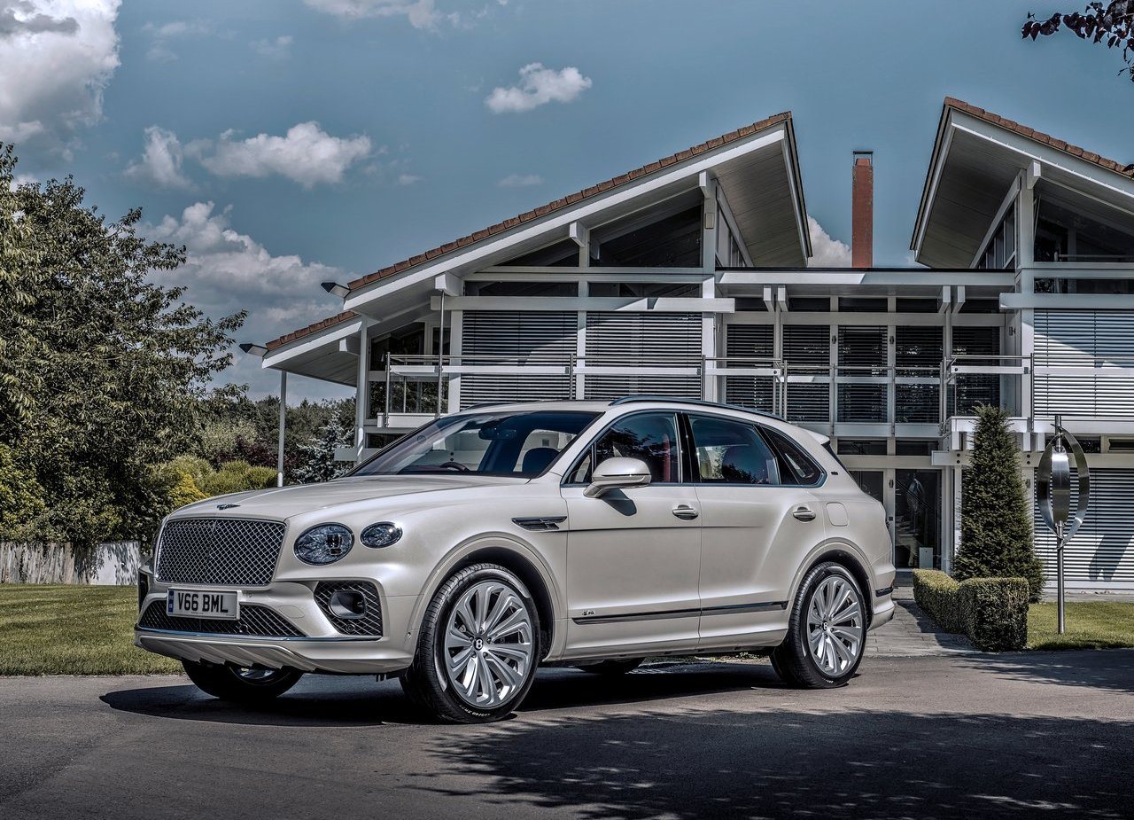 BENTLEY BENTAYGA HYBRID, foto 2