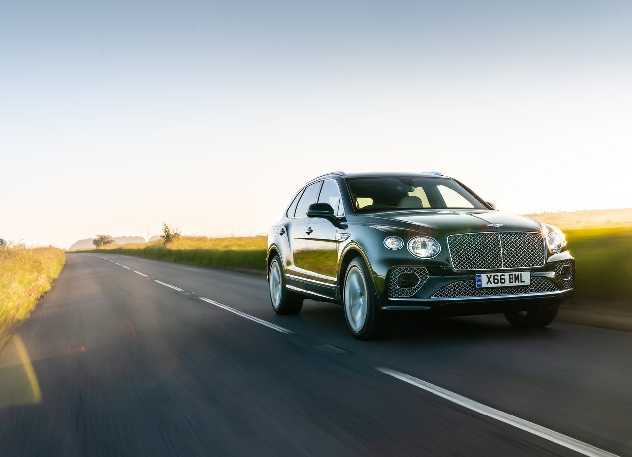 BENTLEY BENTAYGA HYBRID, foto 13