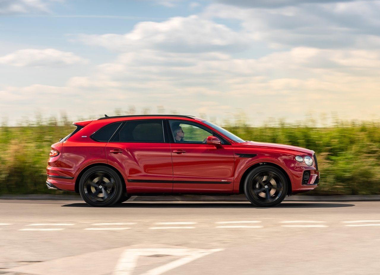 BENTLEY BENTAYGA HYBRID, foto 18