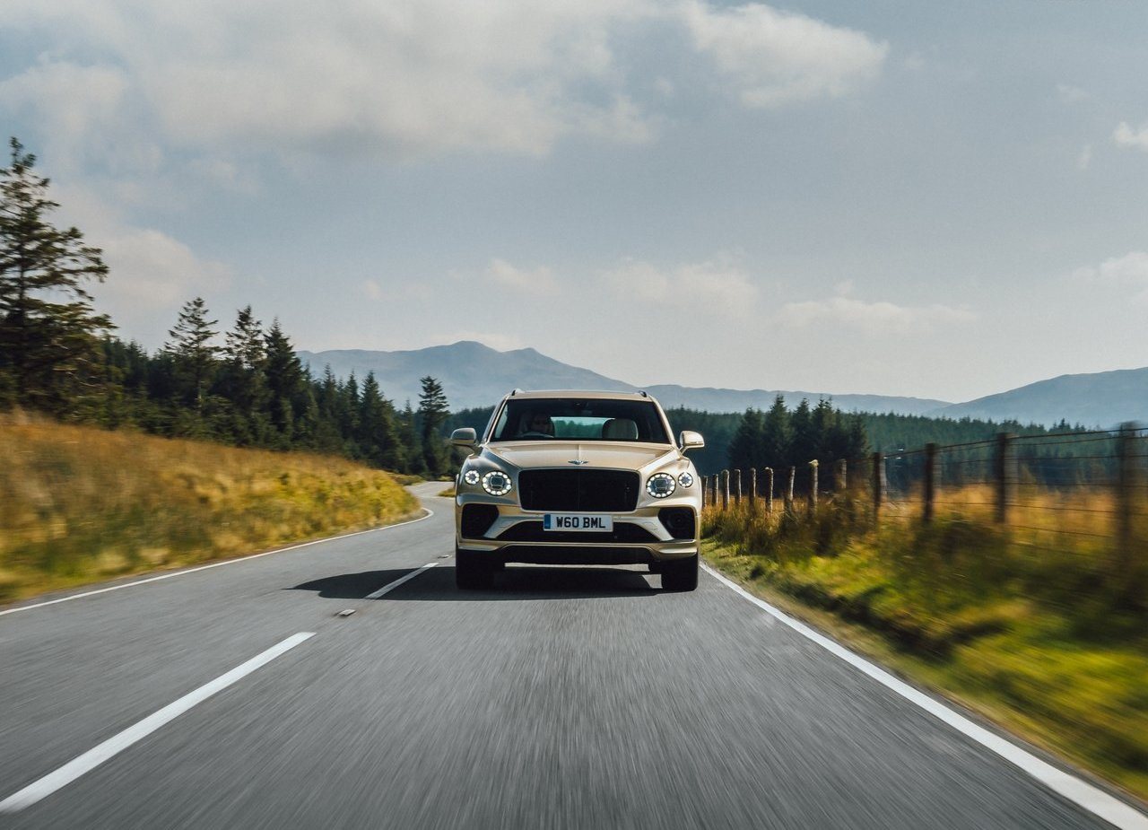 BENTLEY BENTAYGA HYBRID, foto 33