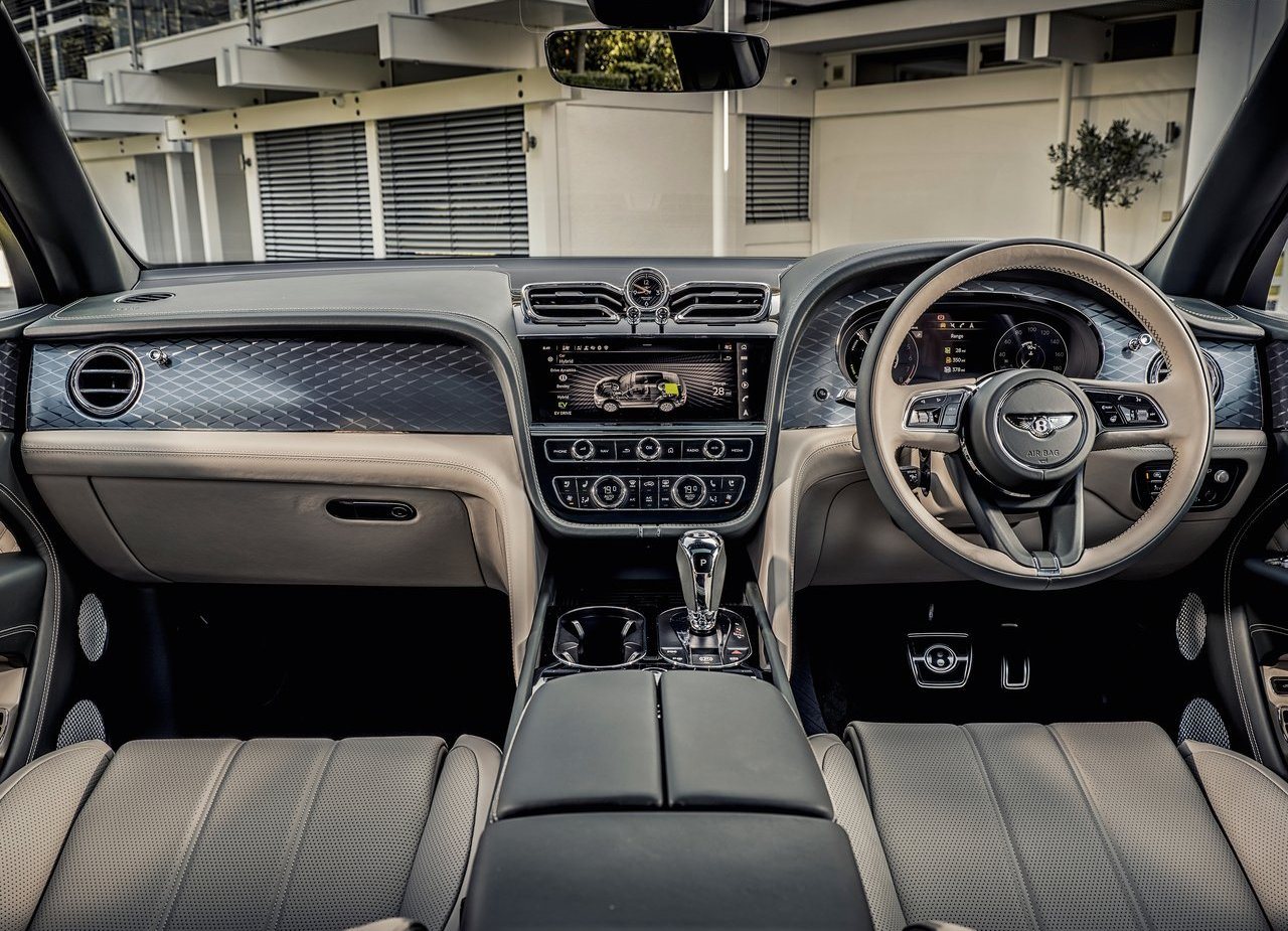 BENTLEY BENTAYGA HYBRID, foto 39