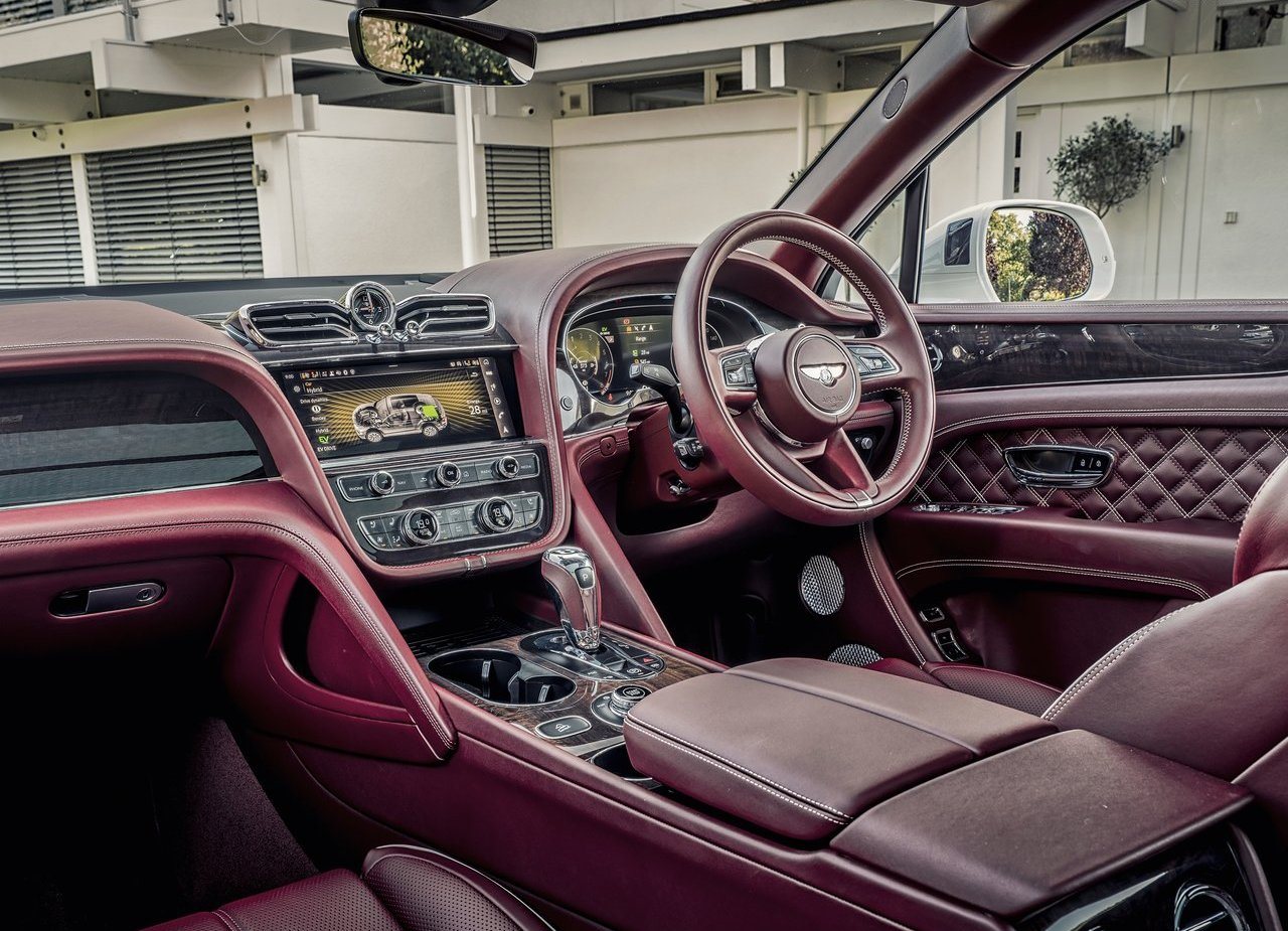 BENTLEY BENTAYGA HYBRID, foto 40