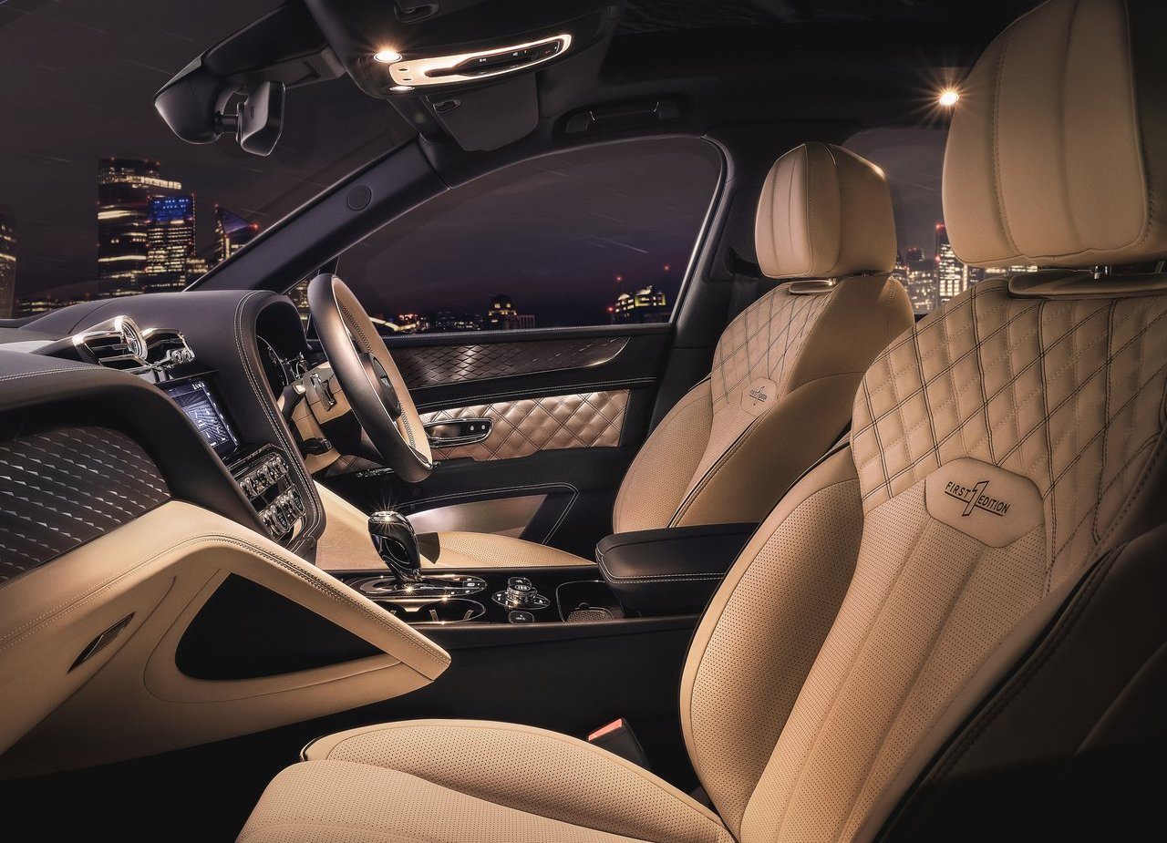 BENTLEY BENTAYGA HYBRID, foto 42