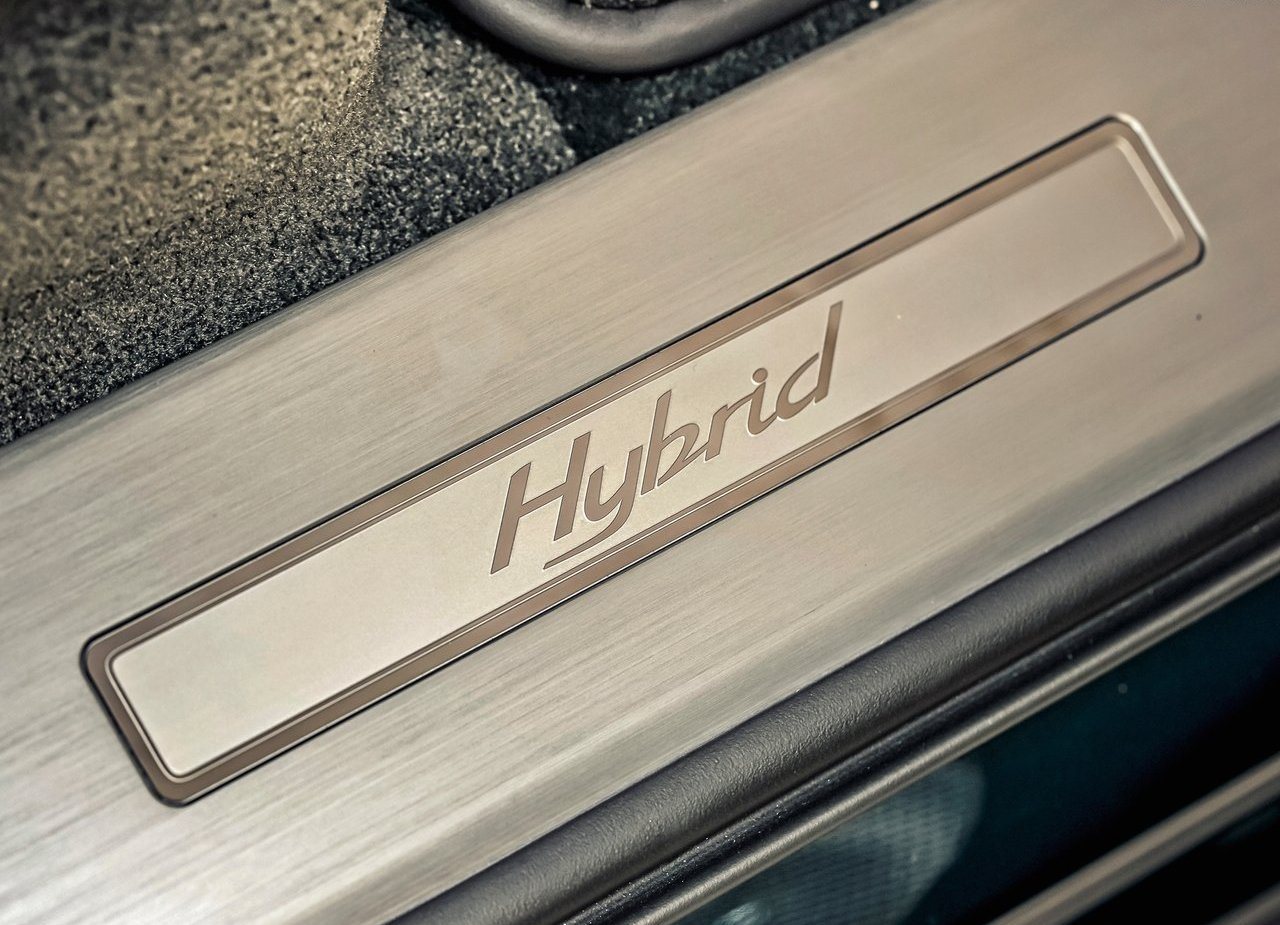 BENTLEY BENTAYGA HYBRID, foto 55