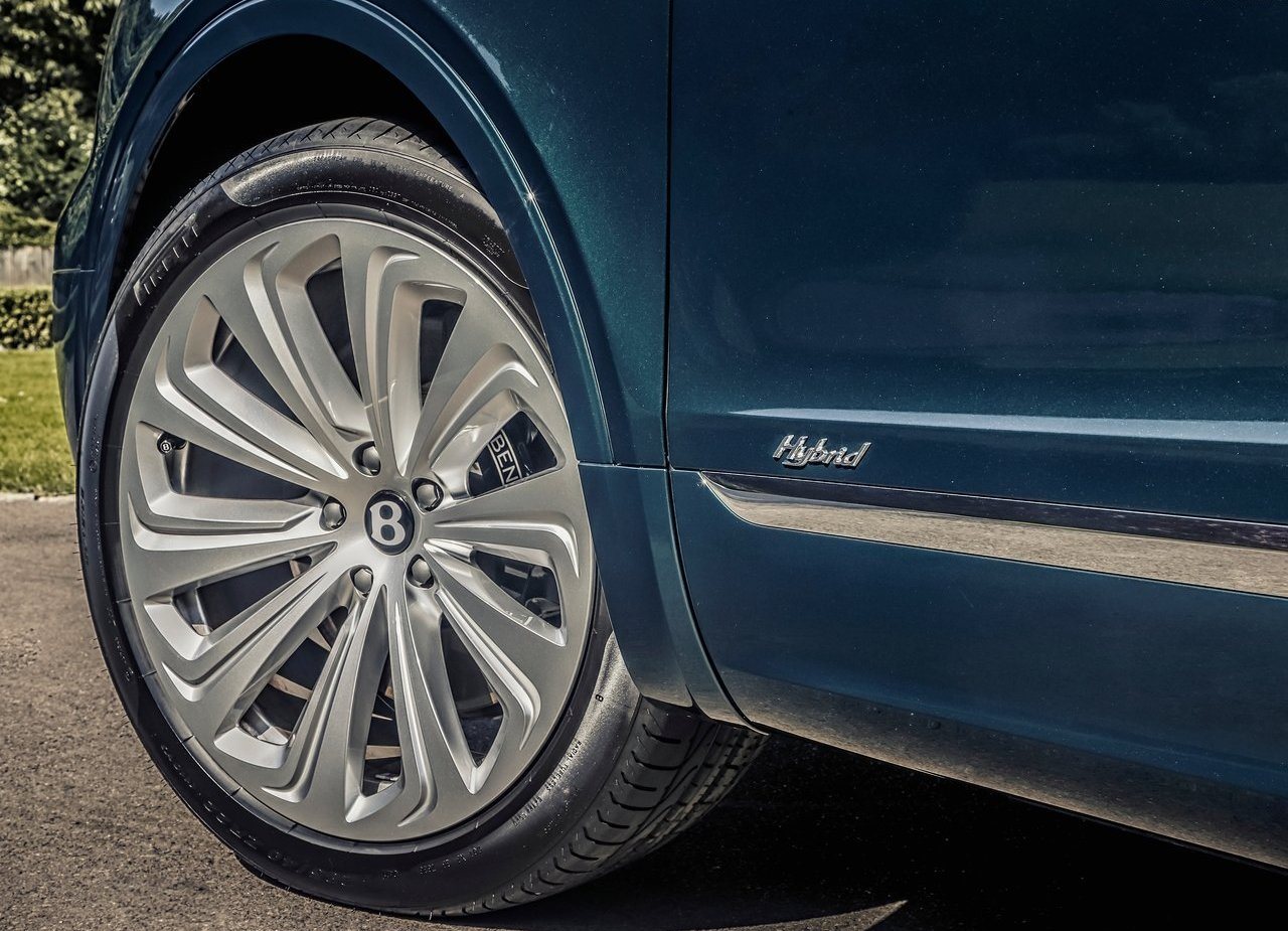 BENTLEY BENTAYGA HYBRID, foto 56