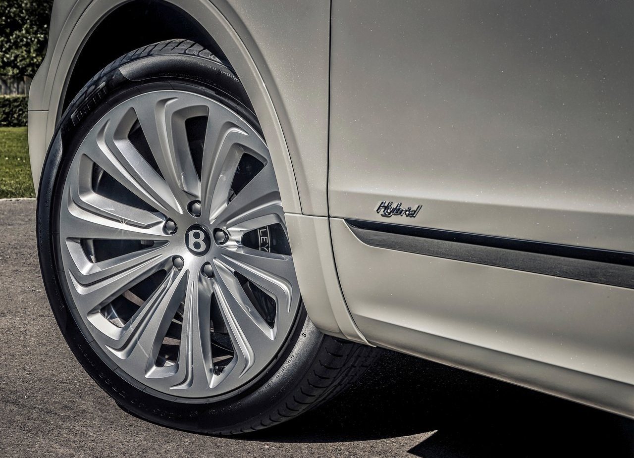 BENTLEY BENTAYGA HYBRID, foto 57