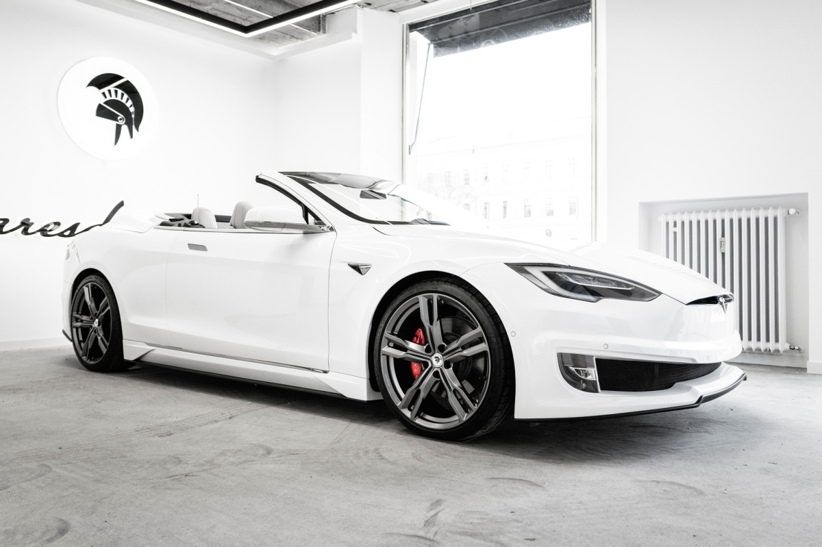 2021 - TESLA MODEL S CONVERTIBLE BY ARES DESIGN, foto 2
