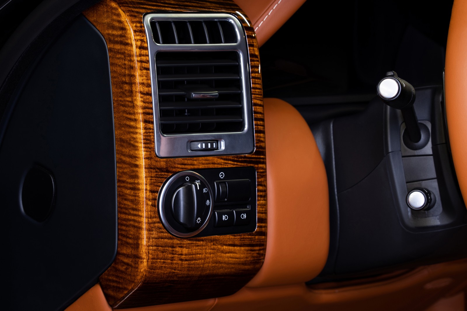 2020 - RANGE ROVER AUTOBIOGRAPHY BY VILNER, foto 9