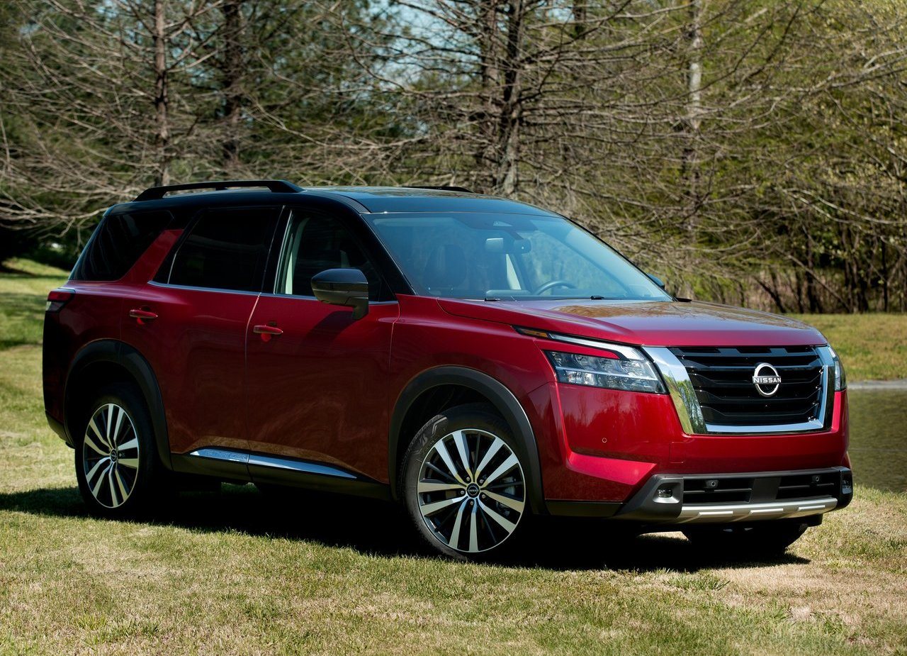 NISSAN PATHFINDER, foto 1