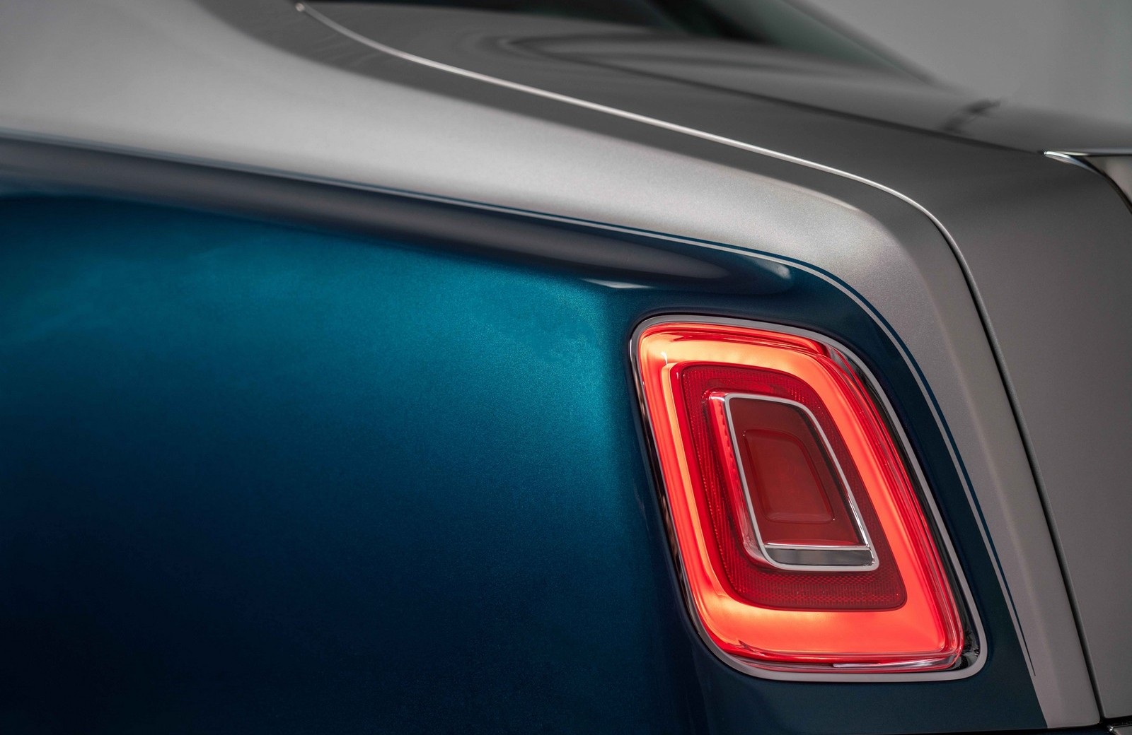2021 - ROLLS-ROYCE PHANTOM 'IRIDESCENT OPULENCE', foto 10