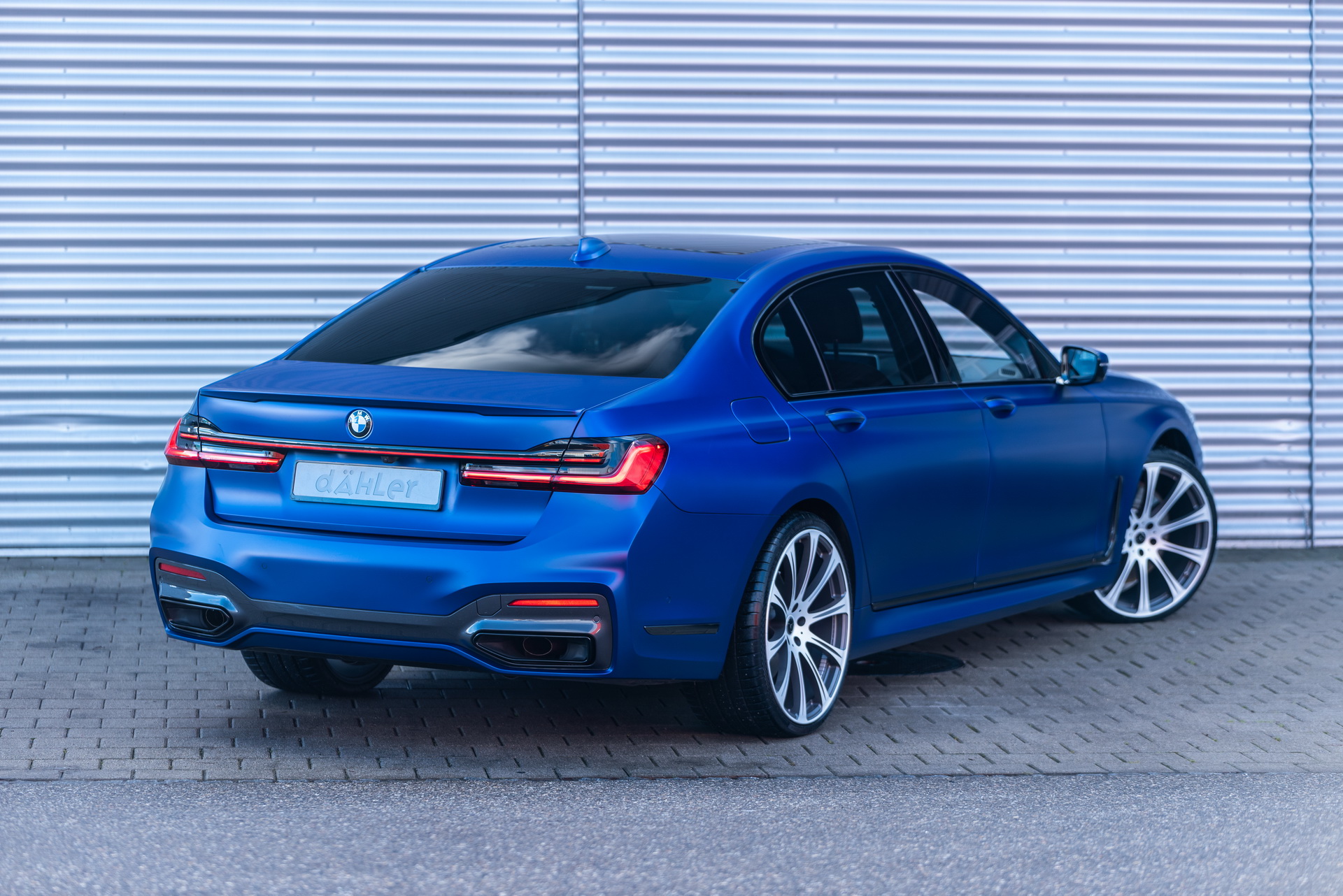 2021 - BMW 745Le BY DÄHLER, foto 3