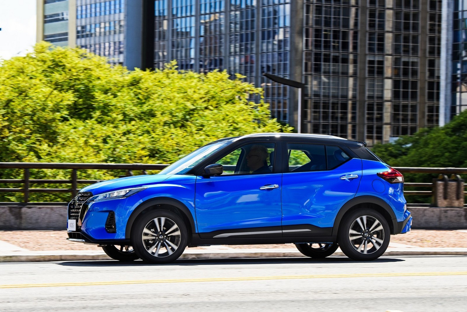 NISSAN KICKS, foto 2