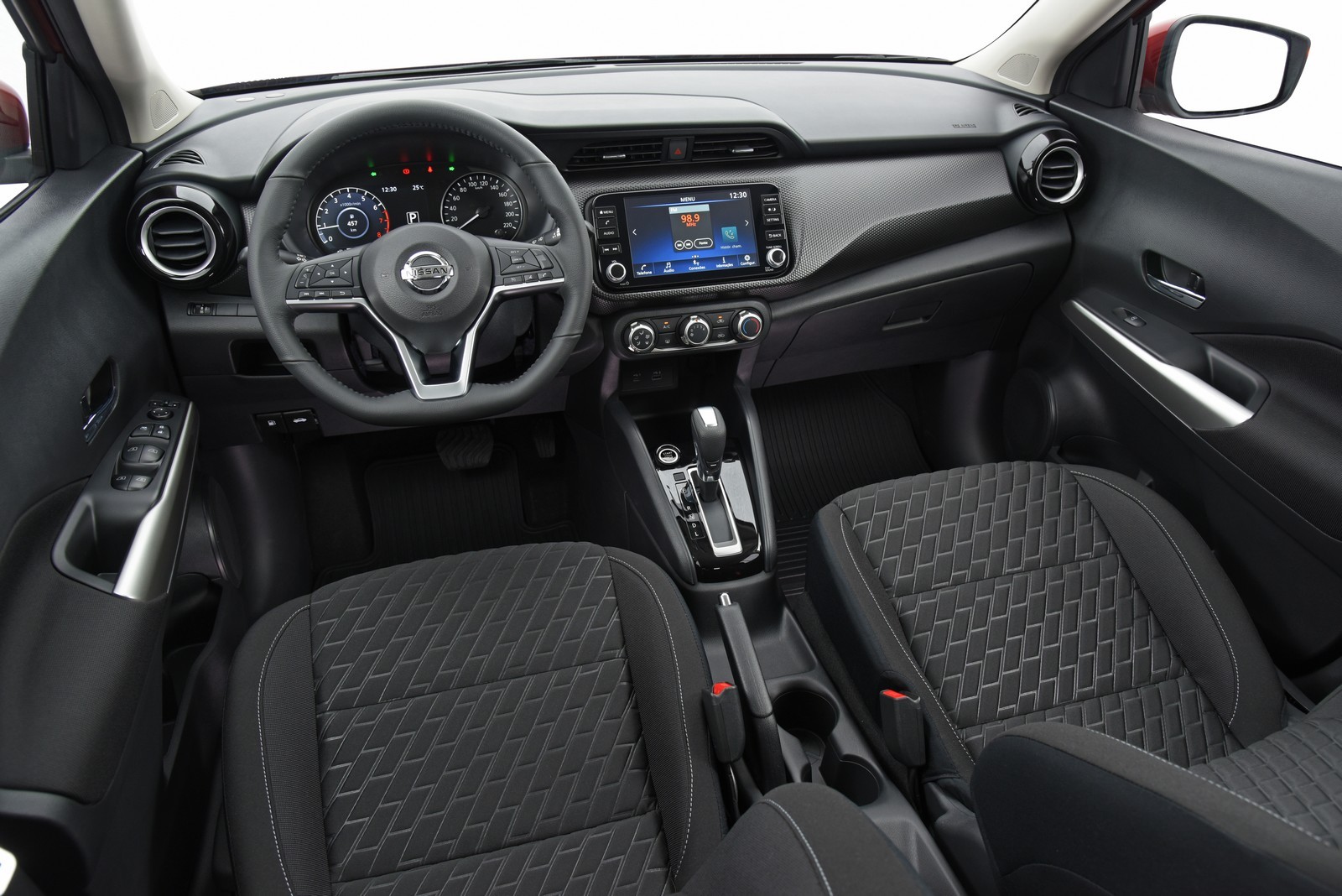NISSAN KICKS, foto 101