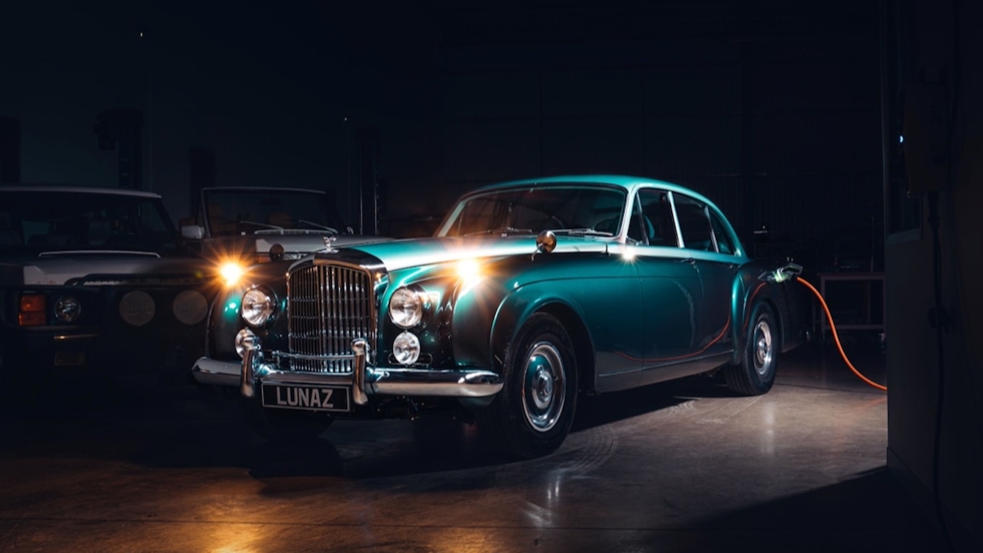 BENTLEY S3 CONTINENTAL FLYING SPUR BY LUNAZ, foto 1