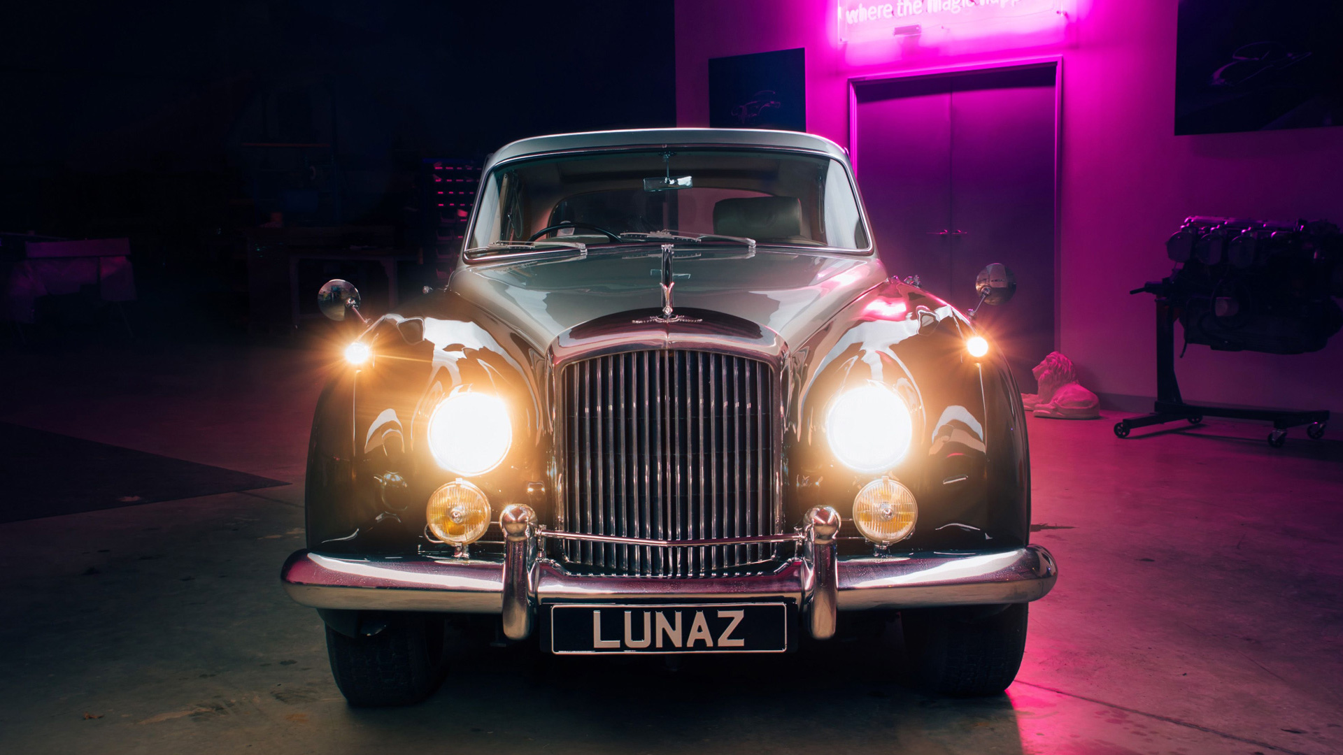 BENTLEY S3 CONTINENTAL FLYING SPUR BY LUNAZ, foto 3