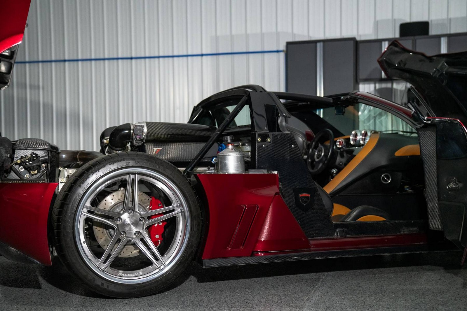 FALCON F7, foto 49