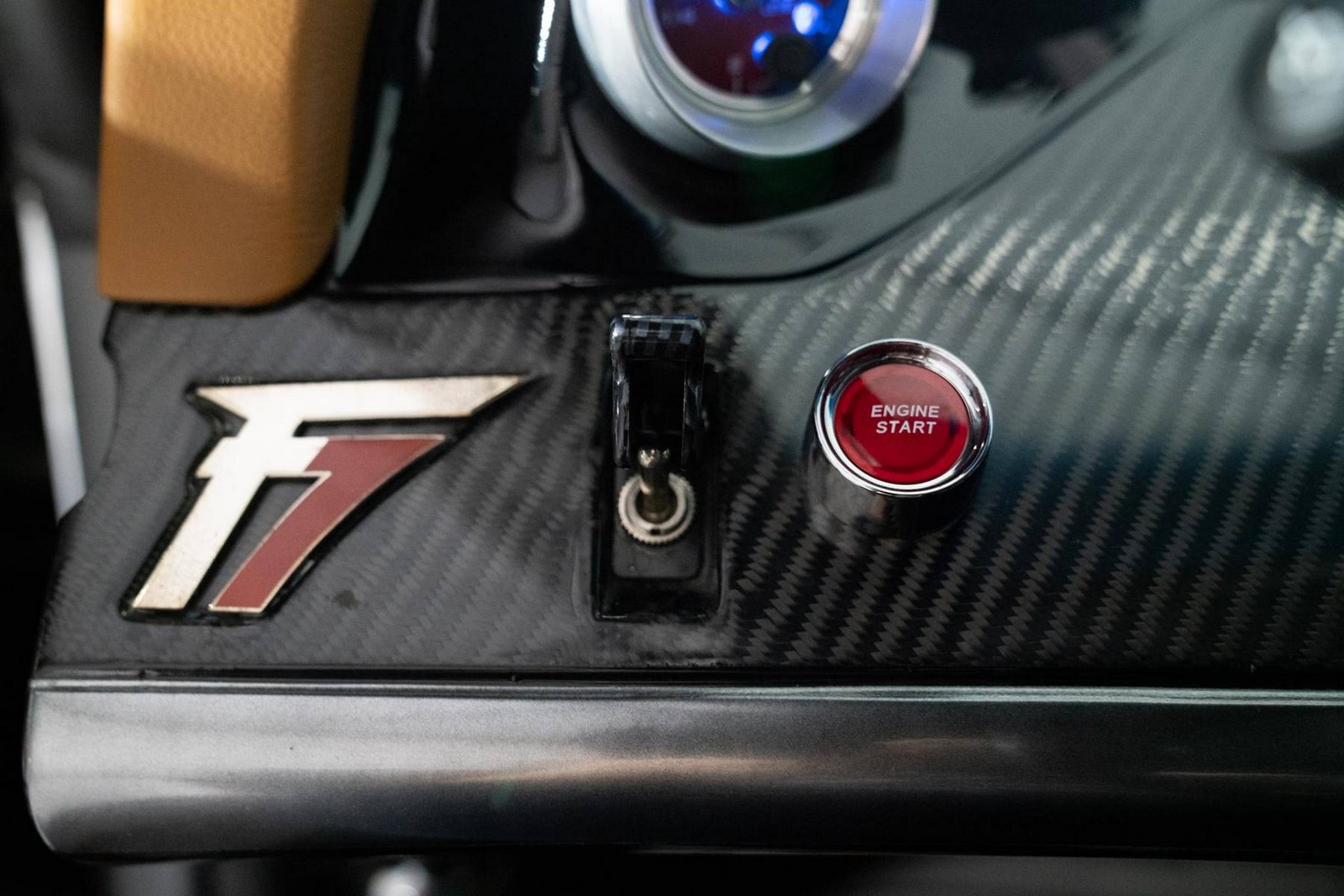 FALCON F7, foto 66