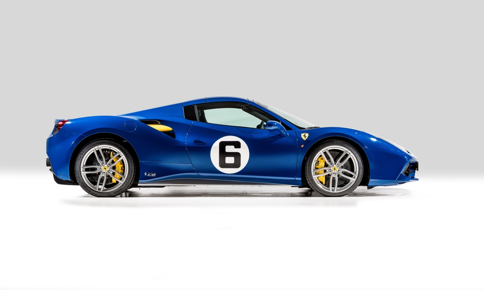 FERRARI F488 70TH ANNIVERSARY ‘PENSKE-SUNOCO’, foto 7