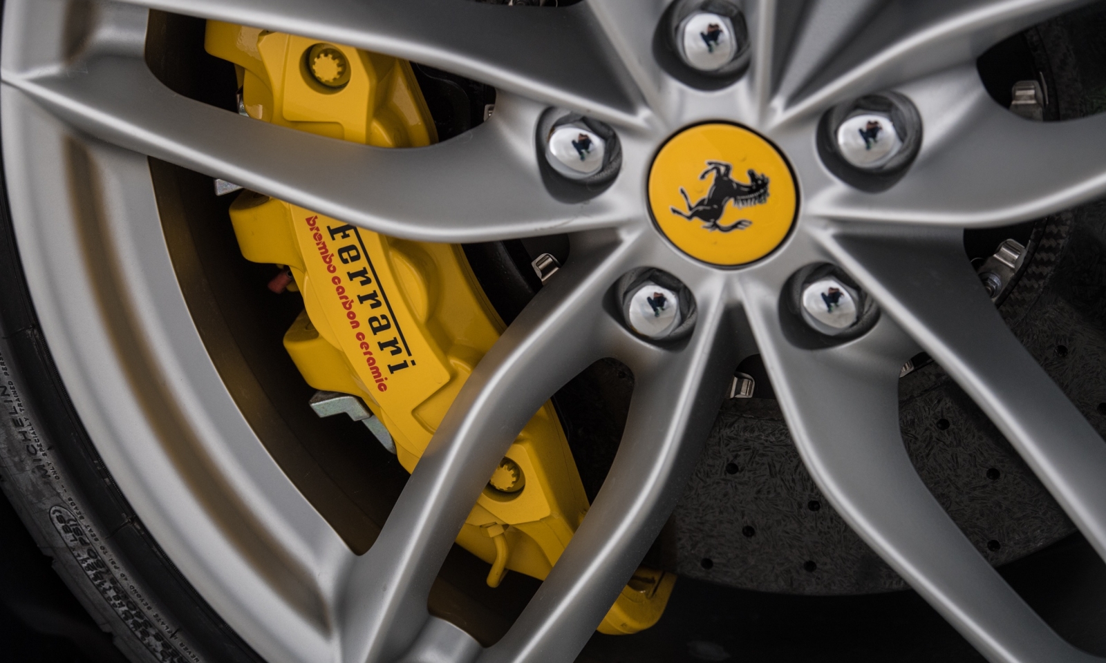 FERRARI F488 70TH ANNIVERSARY ‘PENSKE-SUNOCO’, foto 14
