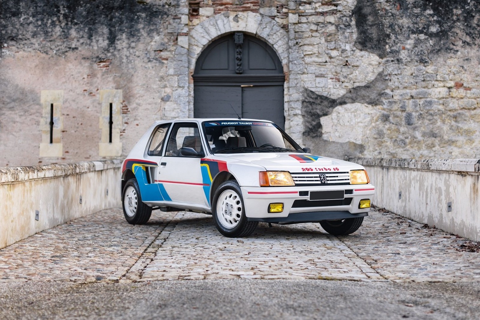1985 - PEUGEOT 205 TURBO 16, foto 1