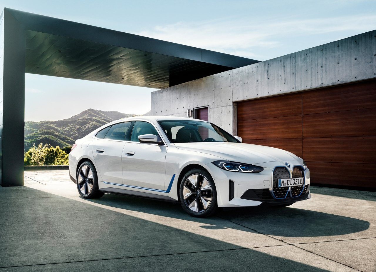 BMW i4, foto 12