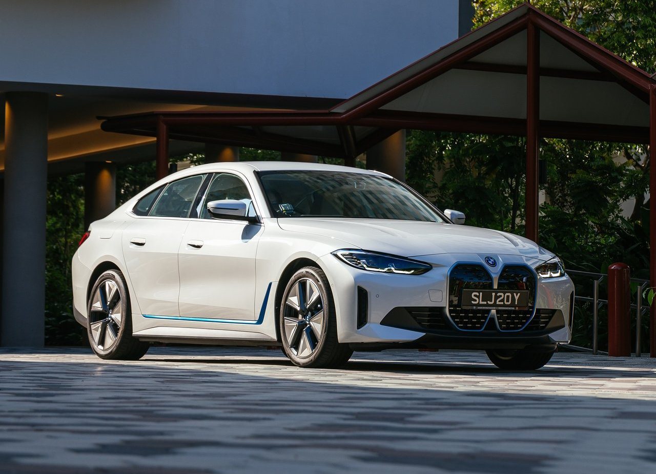 BMW i4, foto 17