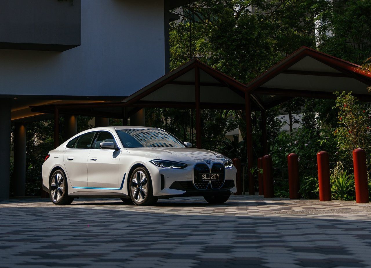 BMW i4, foto 18