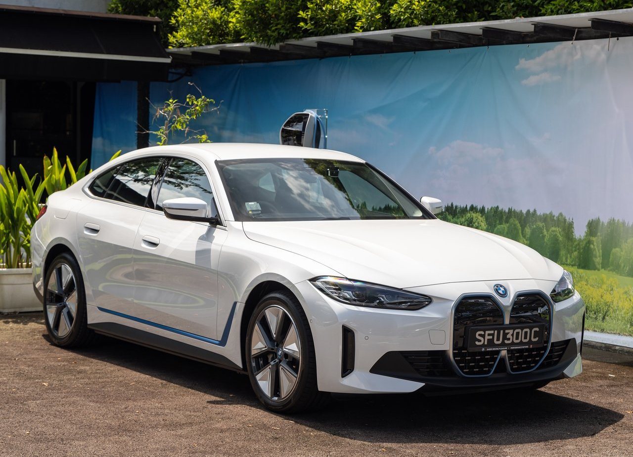 BMW i4, foto 19