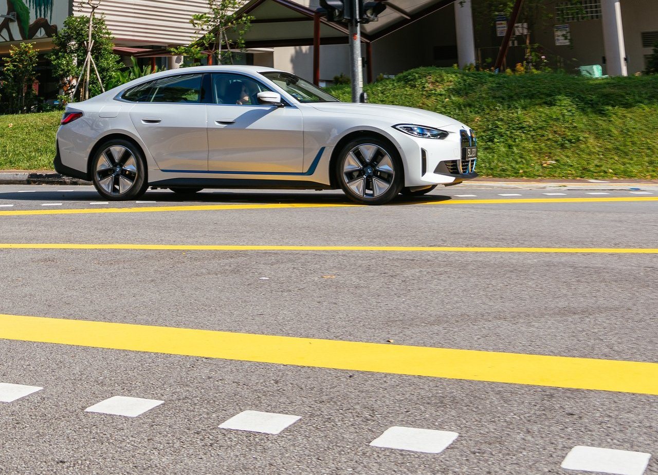 BMW i4, foto 21