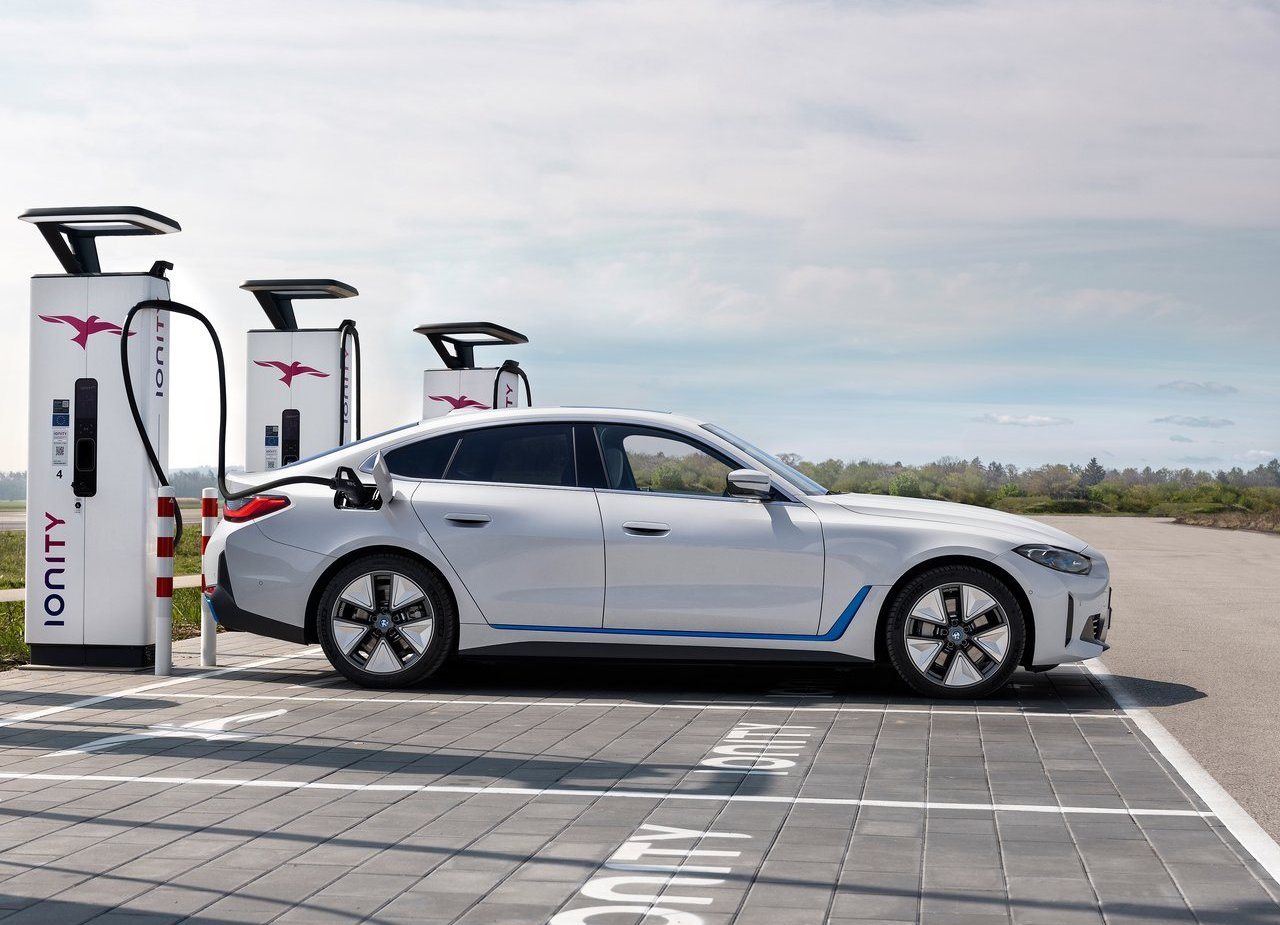 BMW i4, foto 52