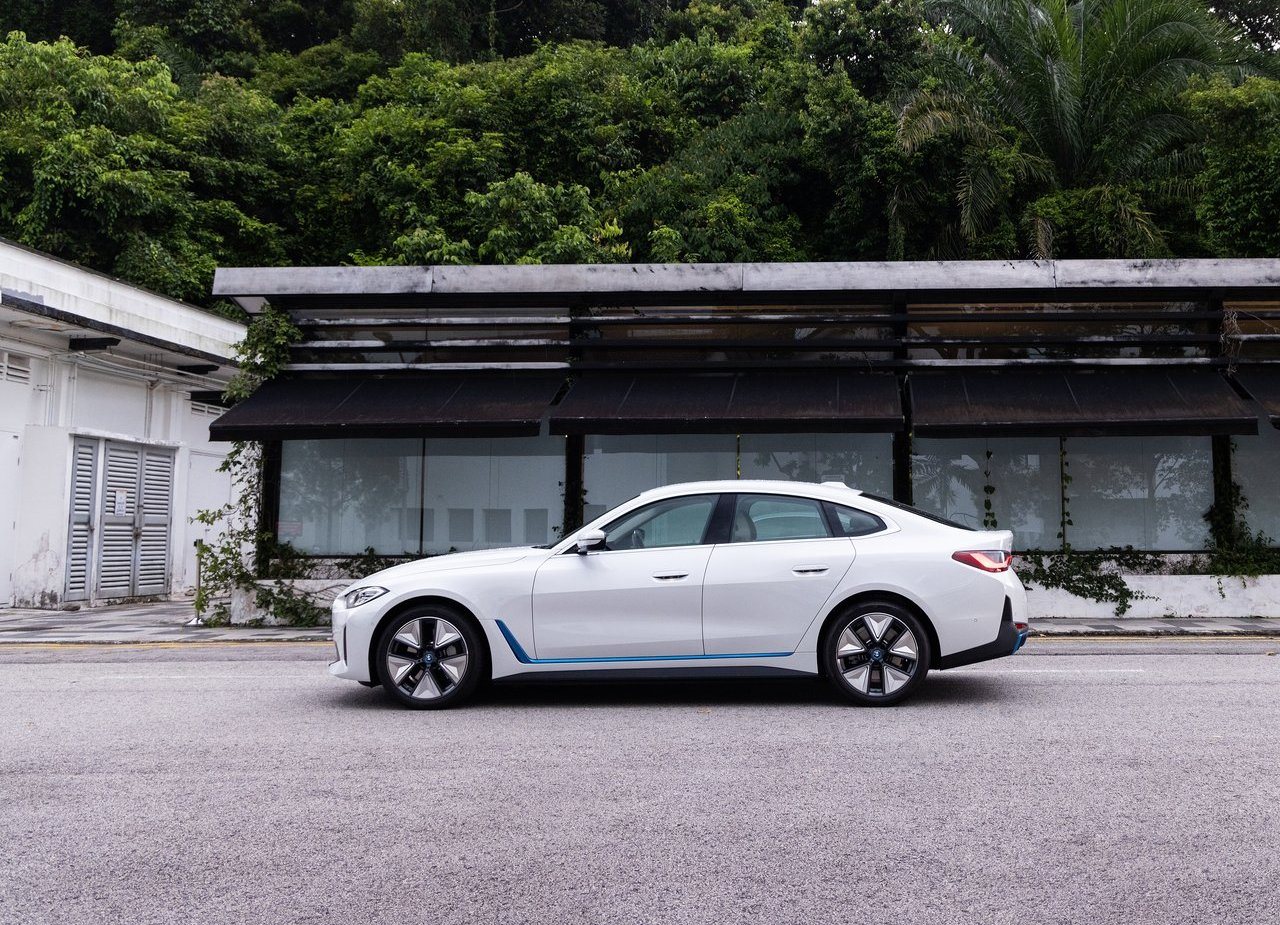 BMW i4, foto 60