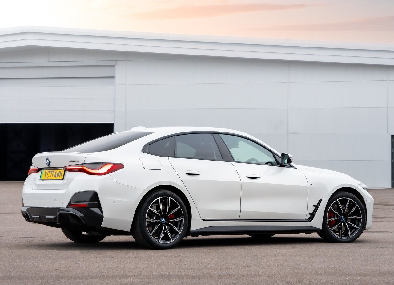 BMW i4, foto 65