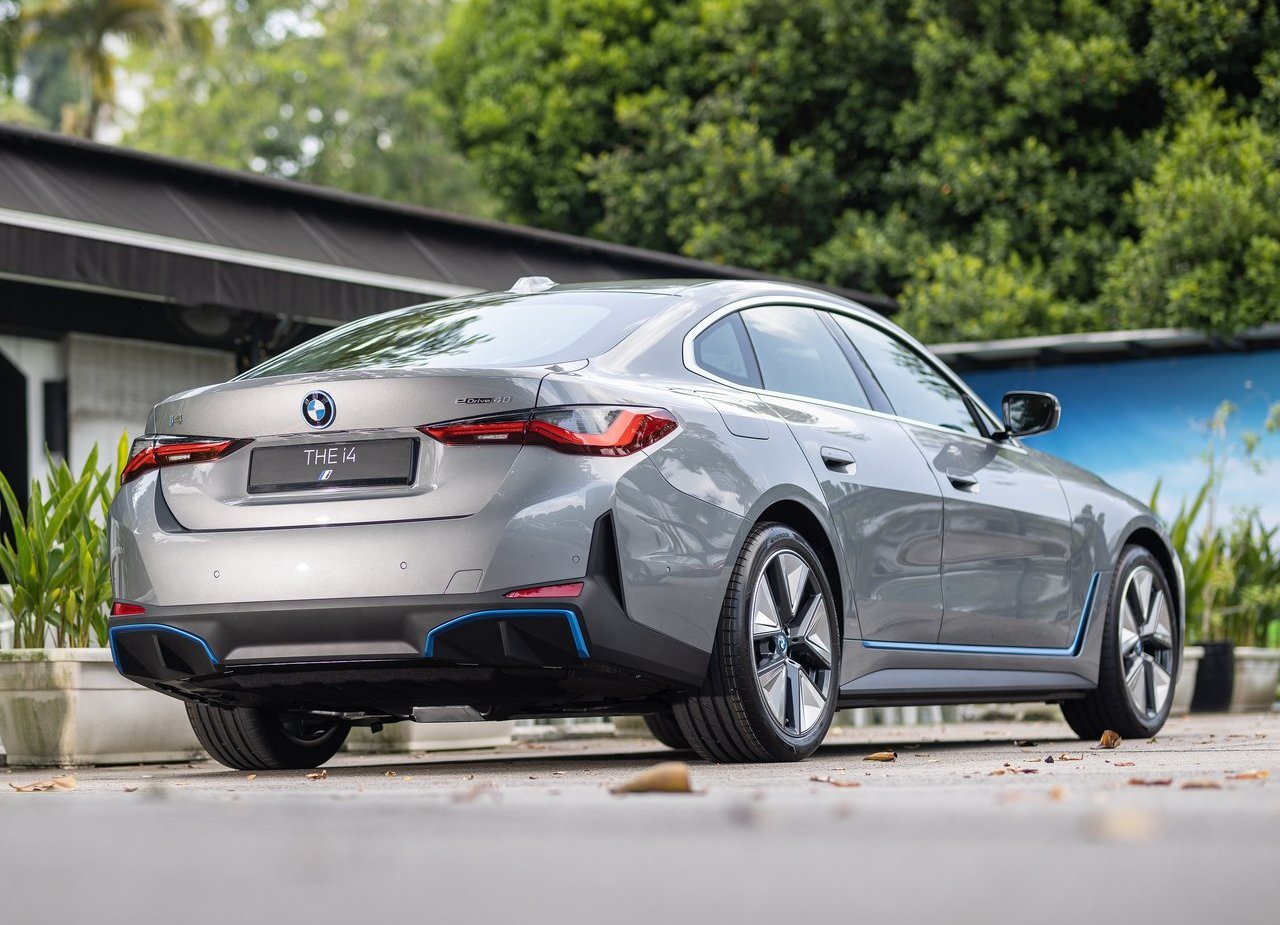 BMW i4, foto 70