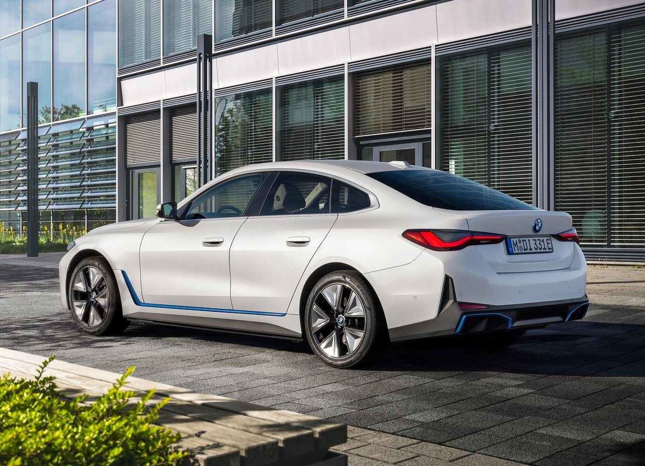 BMW i4, foto 71