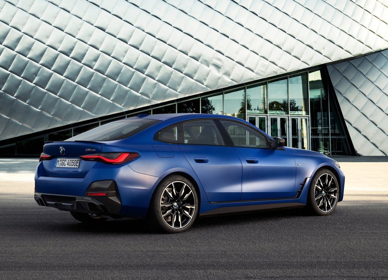 BMW i4, foto 75