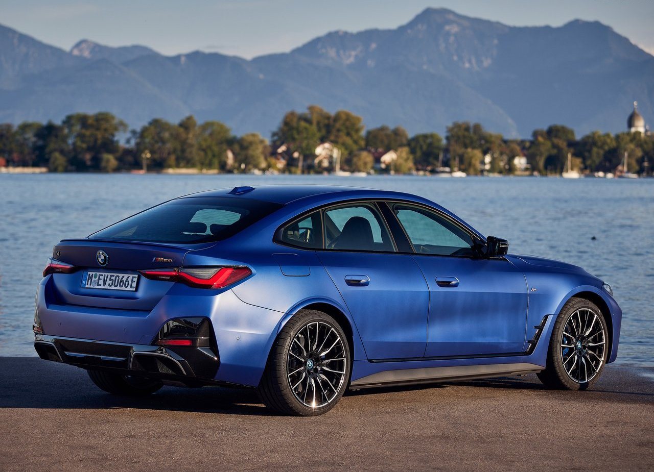 BMW i4, foto 76