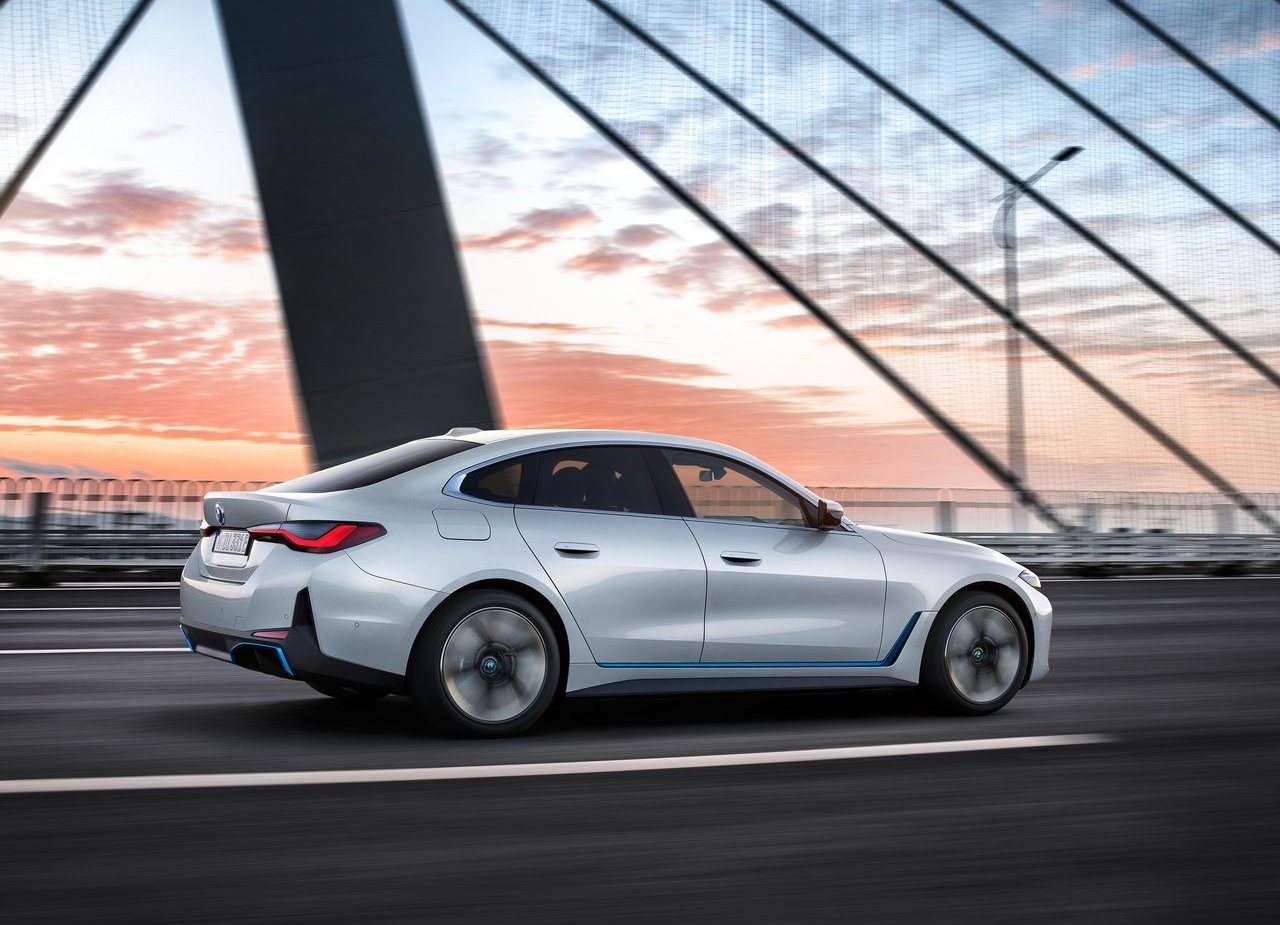 BMW i4, foto 80
