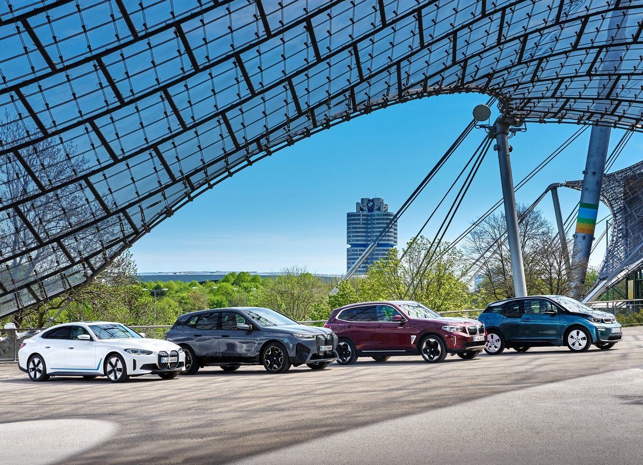 BMW i4, foto 105