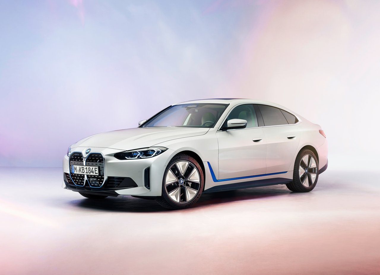 BMW i4, foto 120