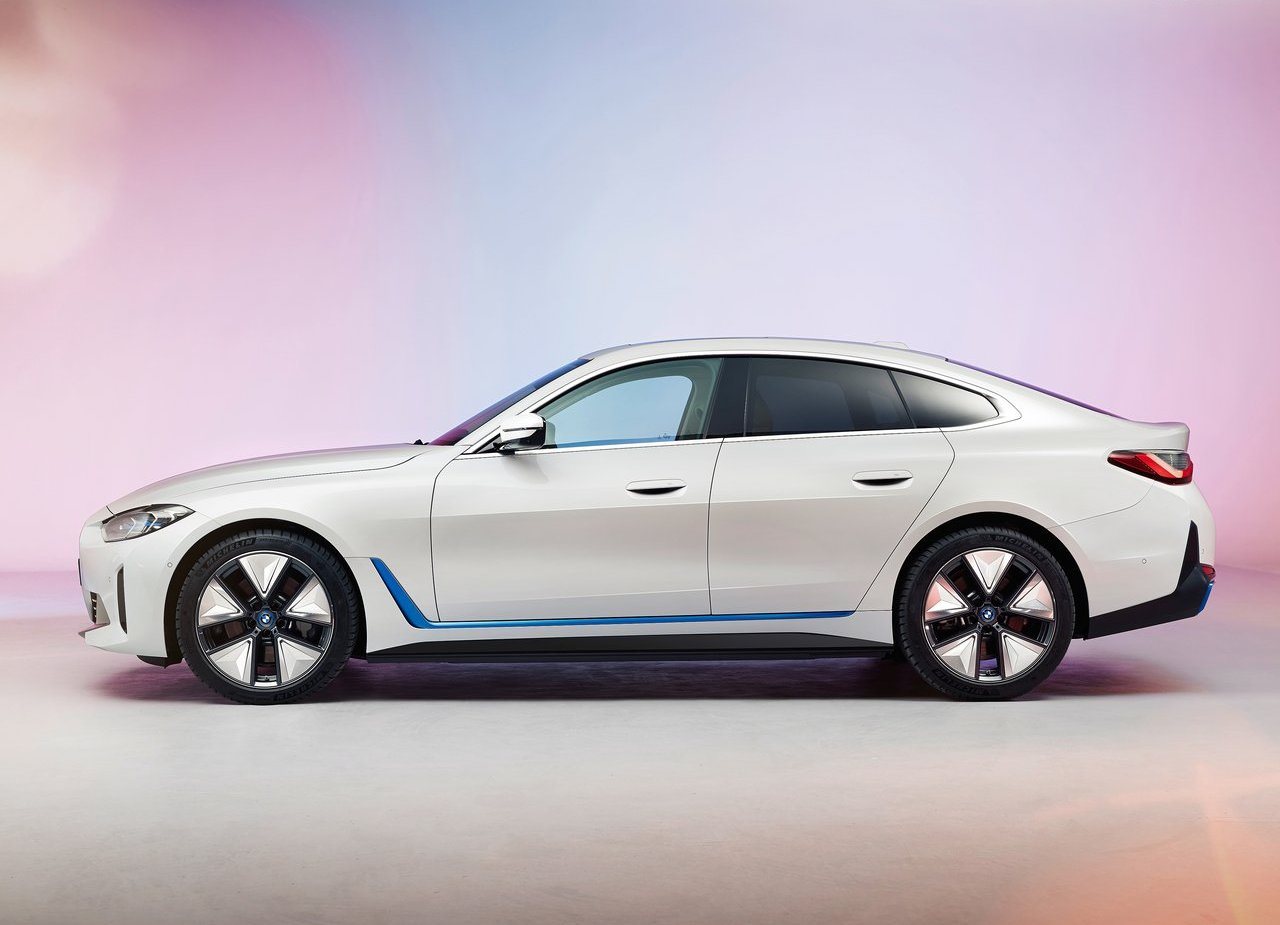 BMW i4, foto 121