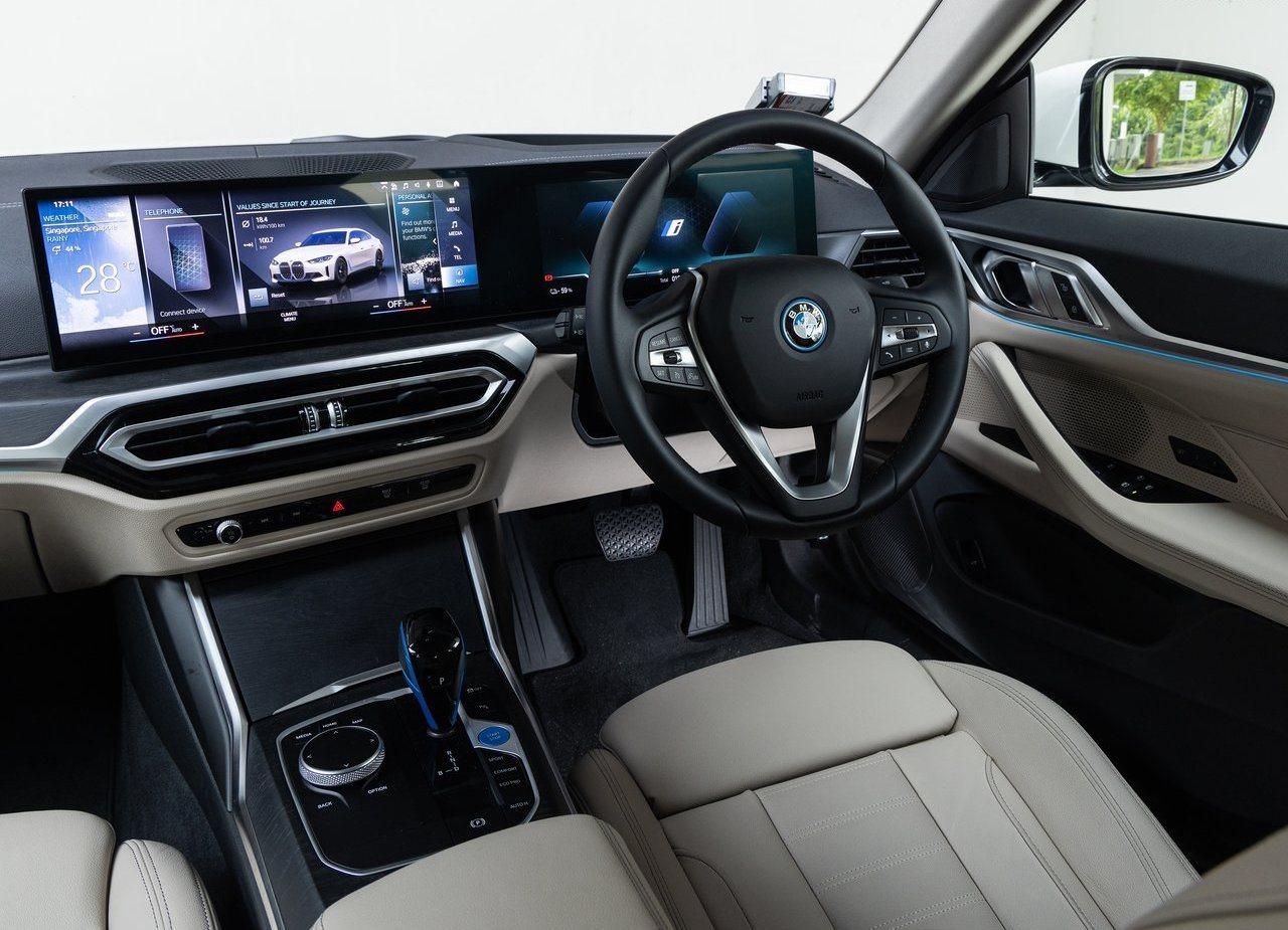 BMW i4, foto 132