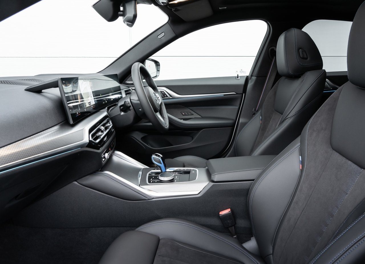 BMW i4, foto 141