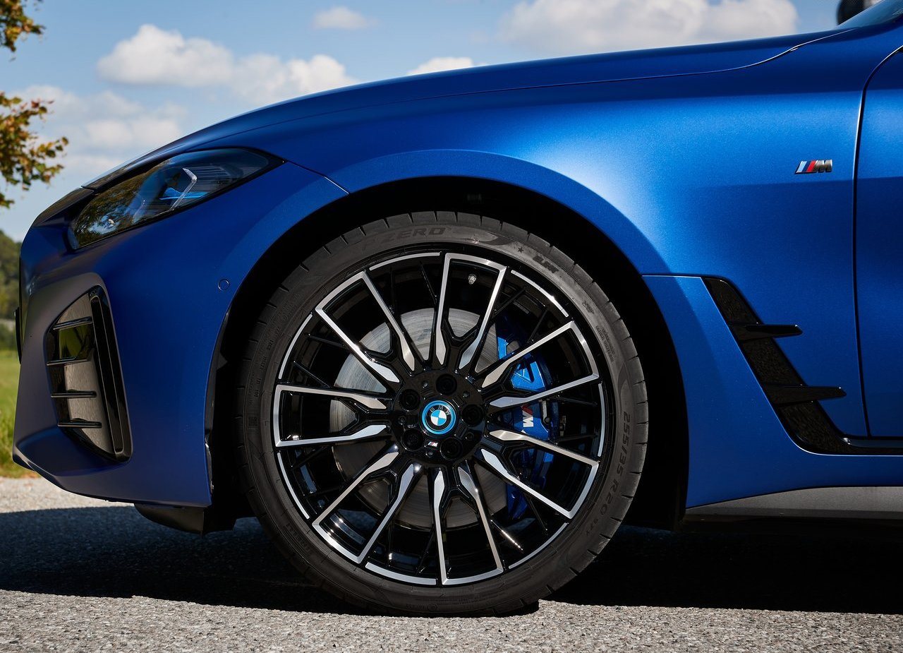BMW i4, foto 198