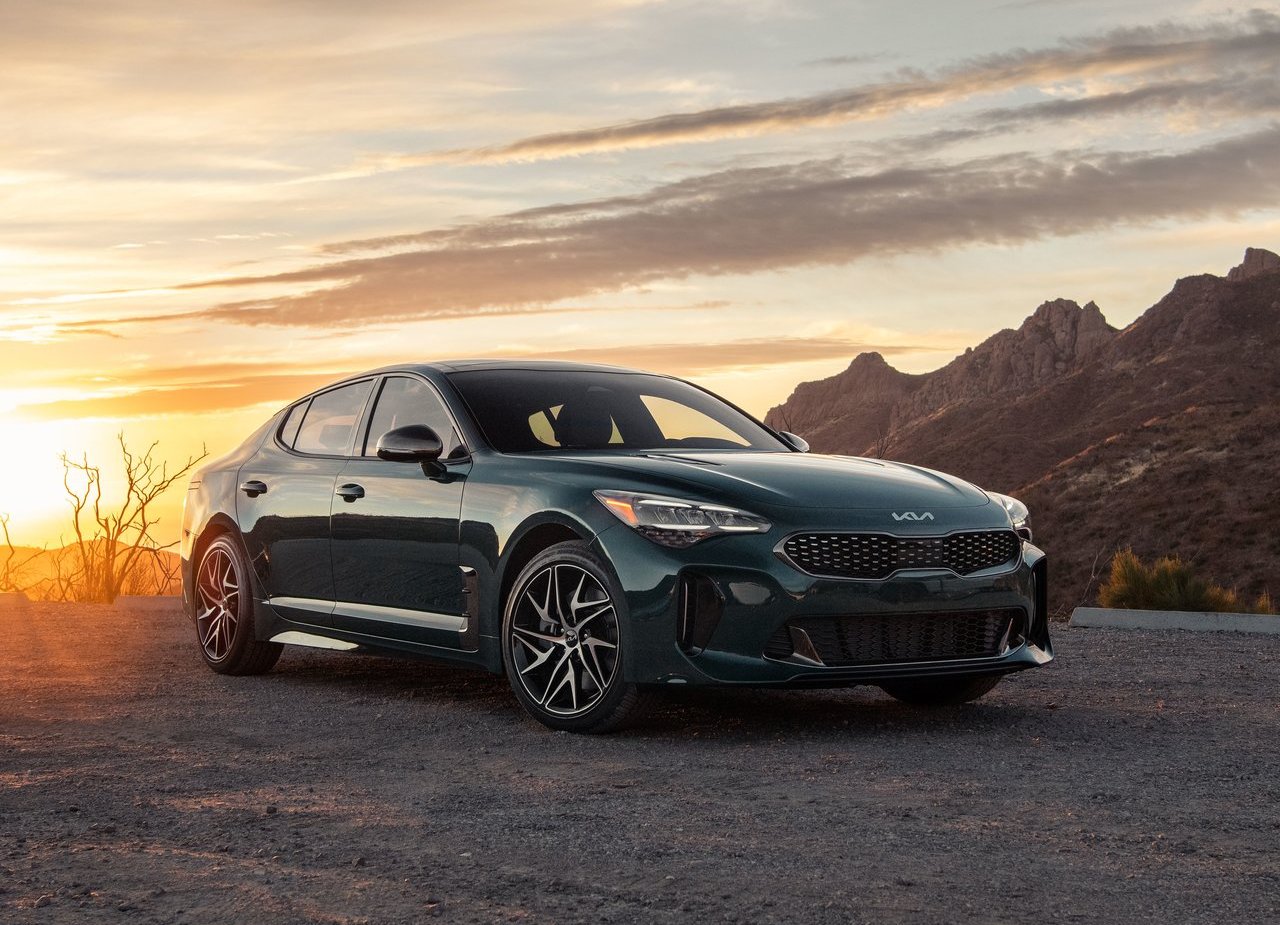 2022 - KIA STINGER, foto 2