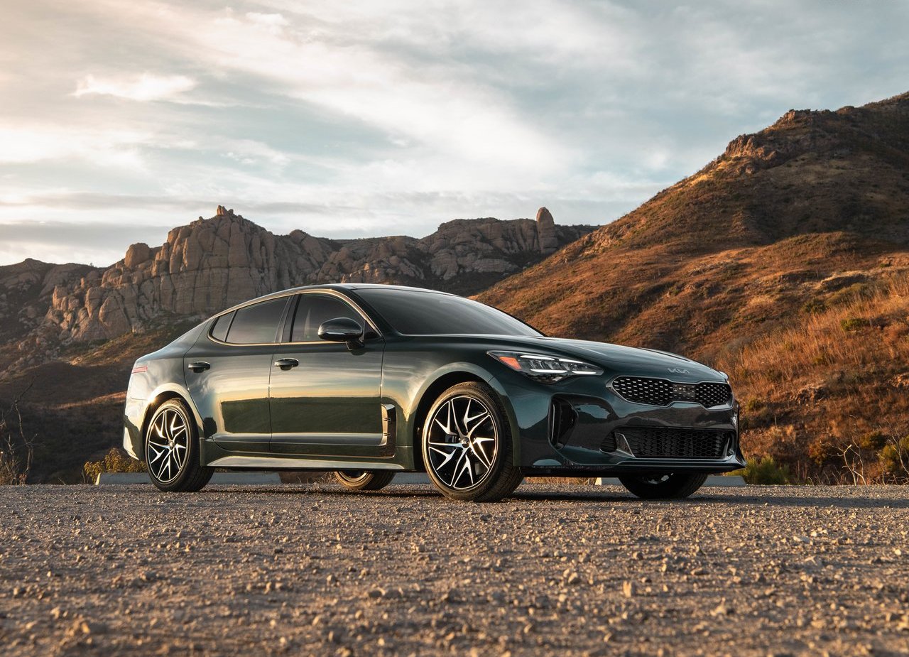 2022 - KIA STINGER, foto 3