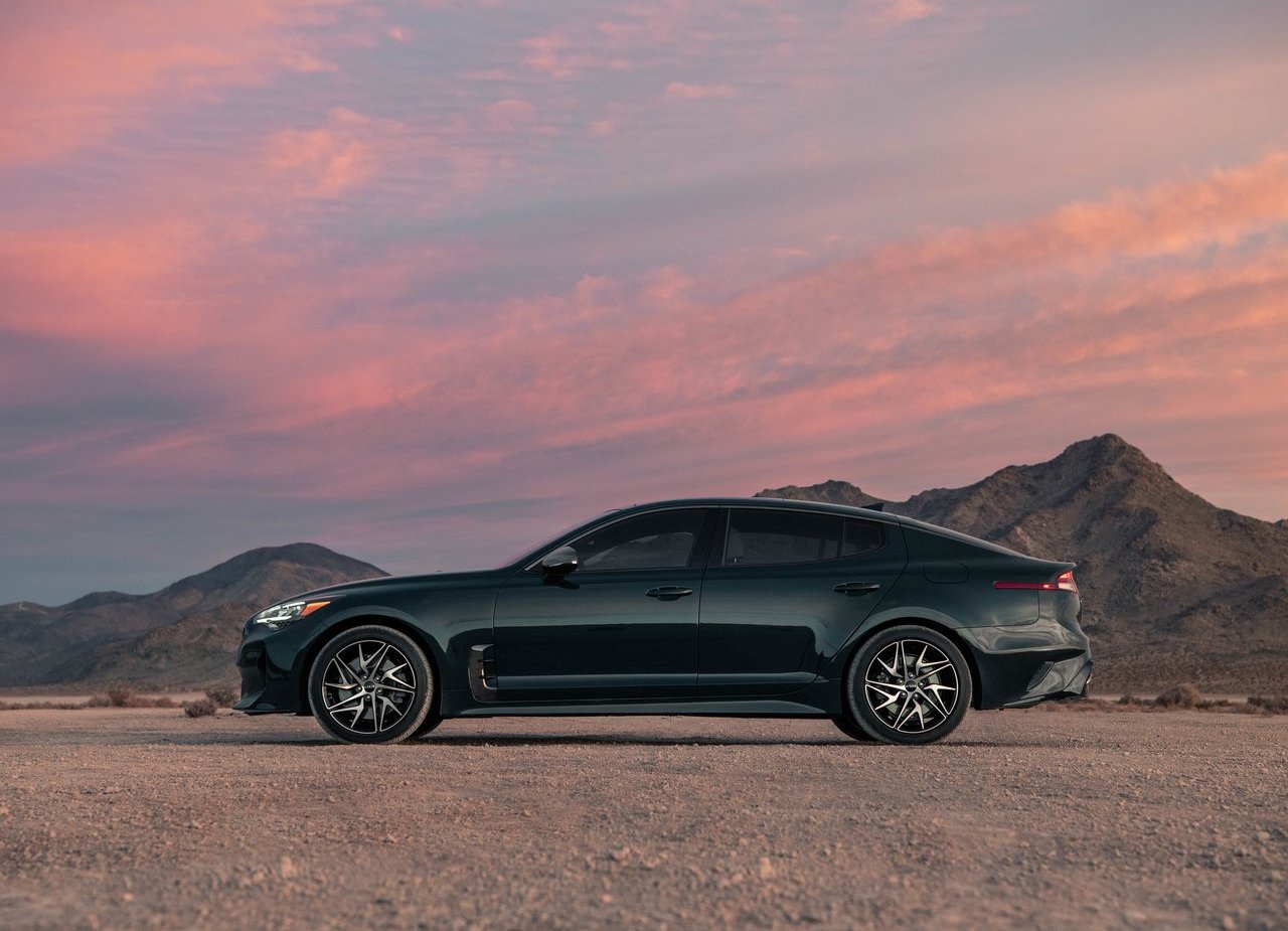 2022 - KIA STINGER, foto 18